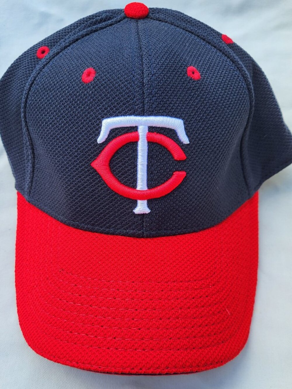 New Era Minnesota Twins Hat Cap Small Authentic Collection A Flex Sports Fan